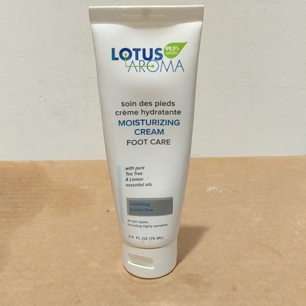 Lotus aroma moisturizing foot care cream 2.5oz. 🆕